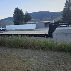2026 Iron Bull 28ft Gooseneck