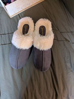 slippers