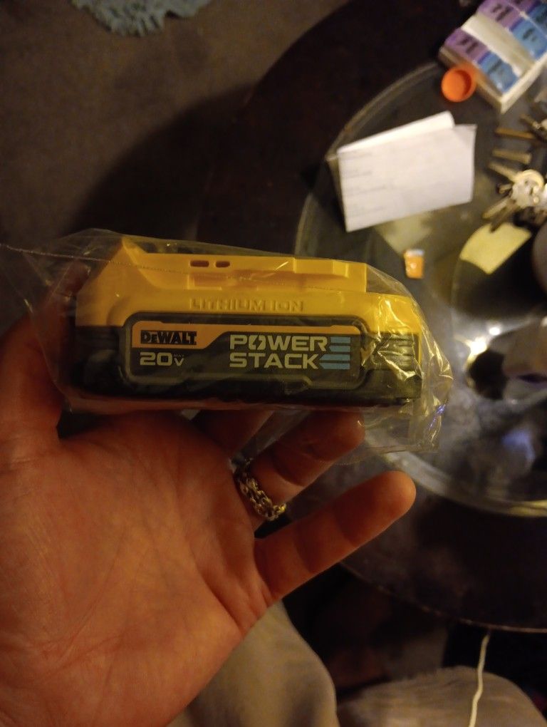Brand New Dewalt Battery 20v Power Stack