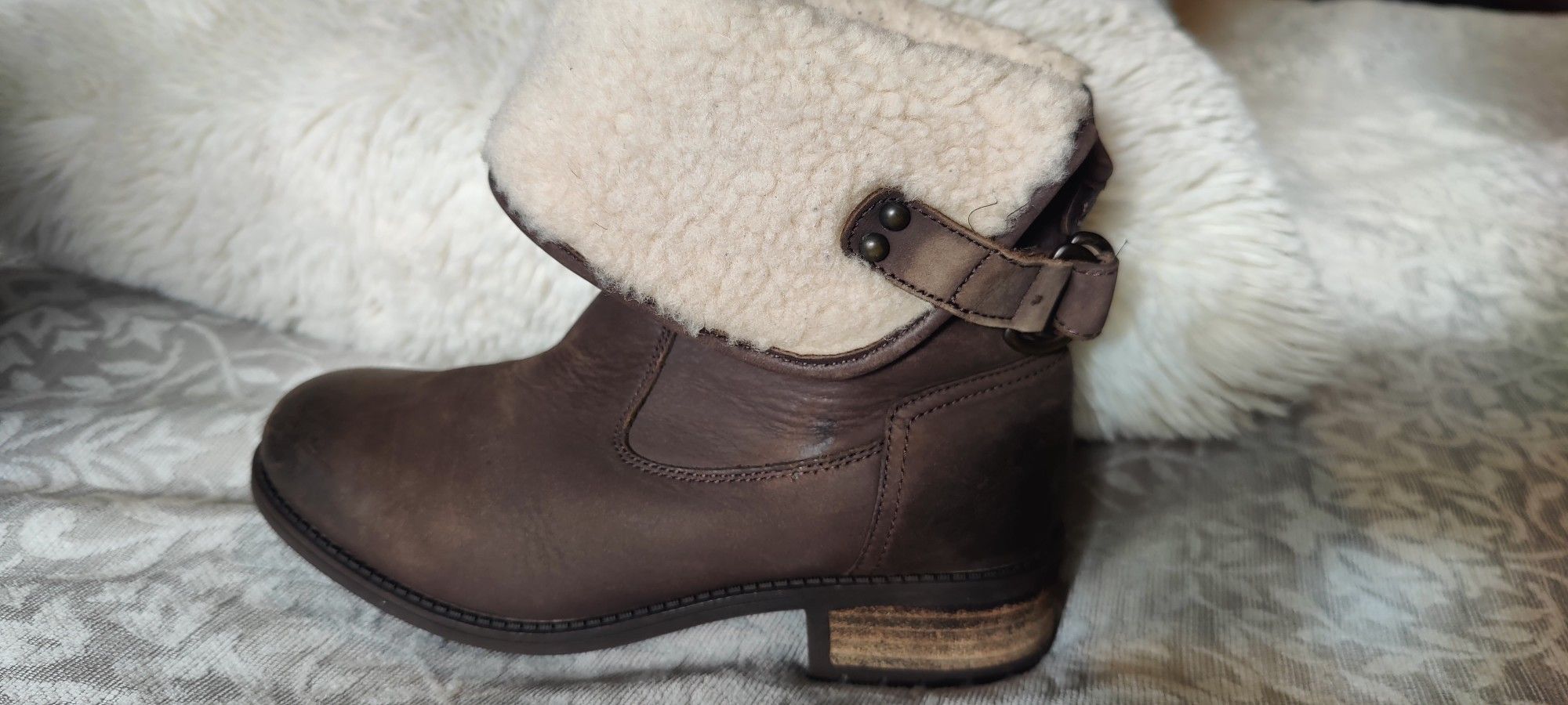 Super Cute UGG Boots, Like New 