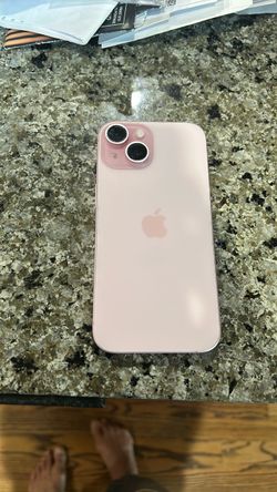 iPhone 15 255gb unlocked with 90 percentage battery