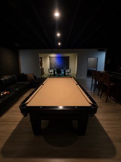 Beautiful 8’ Slate Pool Table | Excellent Condition | Tan Felt