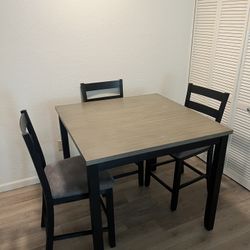 Dining Room Table With 3 Chairs 