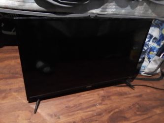 Element Roku Tv (left stand broken)