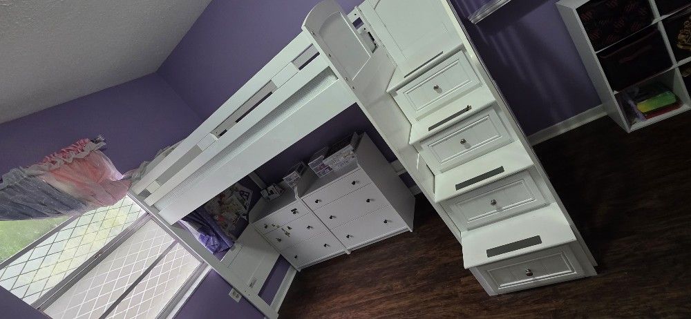 Twin Bunk Bed