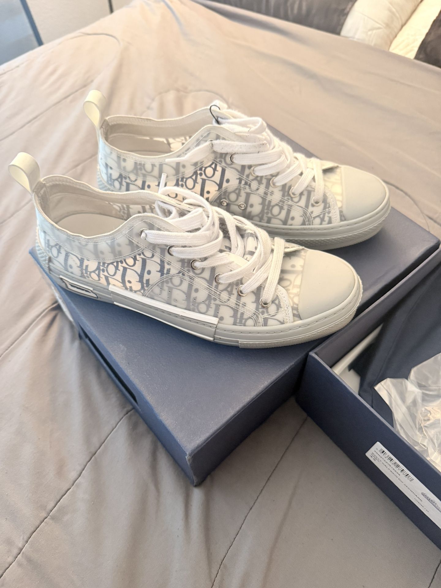 Dior b23