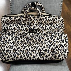 Itzy Ritzy Weekender Or Travel Baby Bag