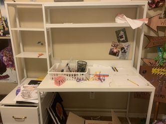 White Desk (MOVING NEED GONE ASAP)
