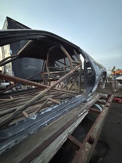 Race car frame 85 Camaro body