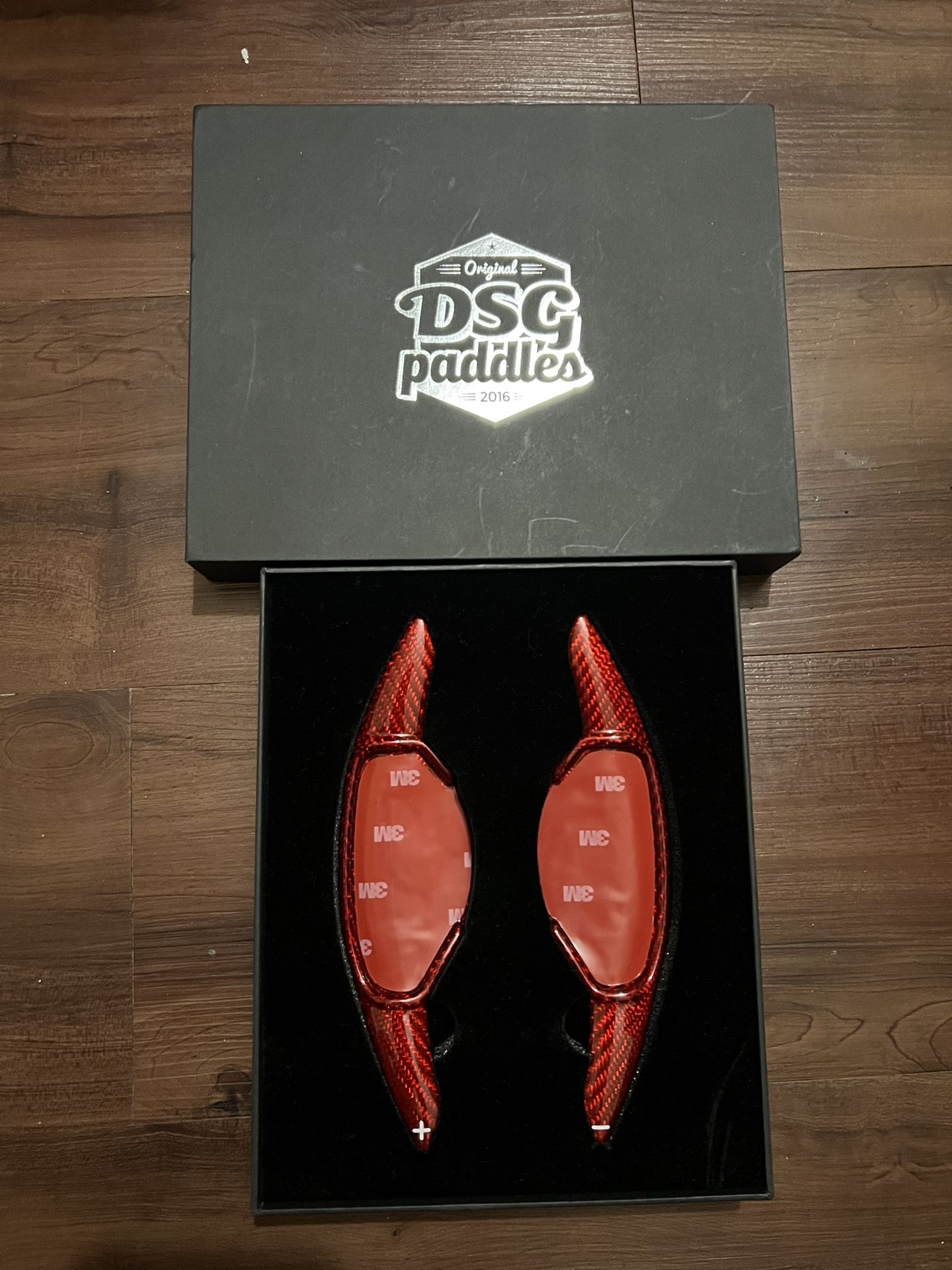 Q50 Paddles Shifter Red Carbon 