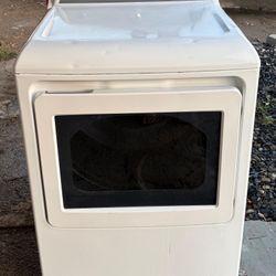 GE Gas Dryer. 