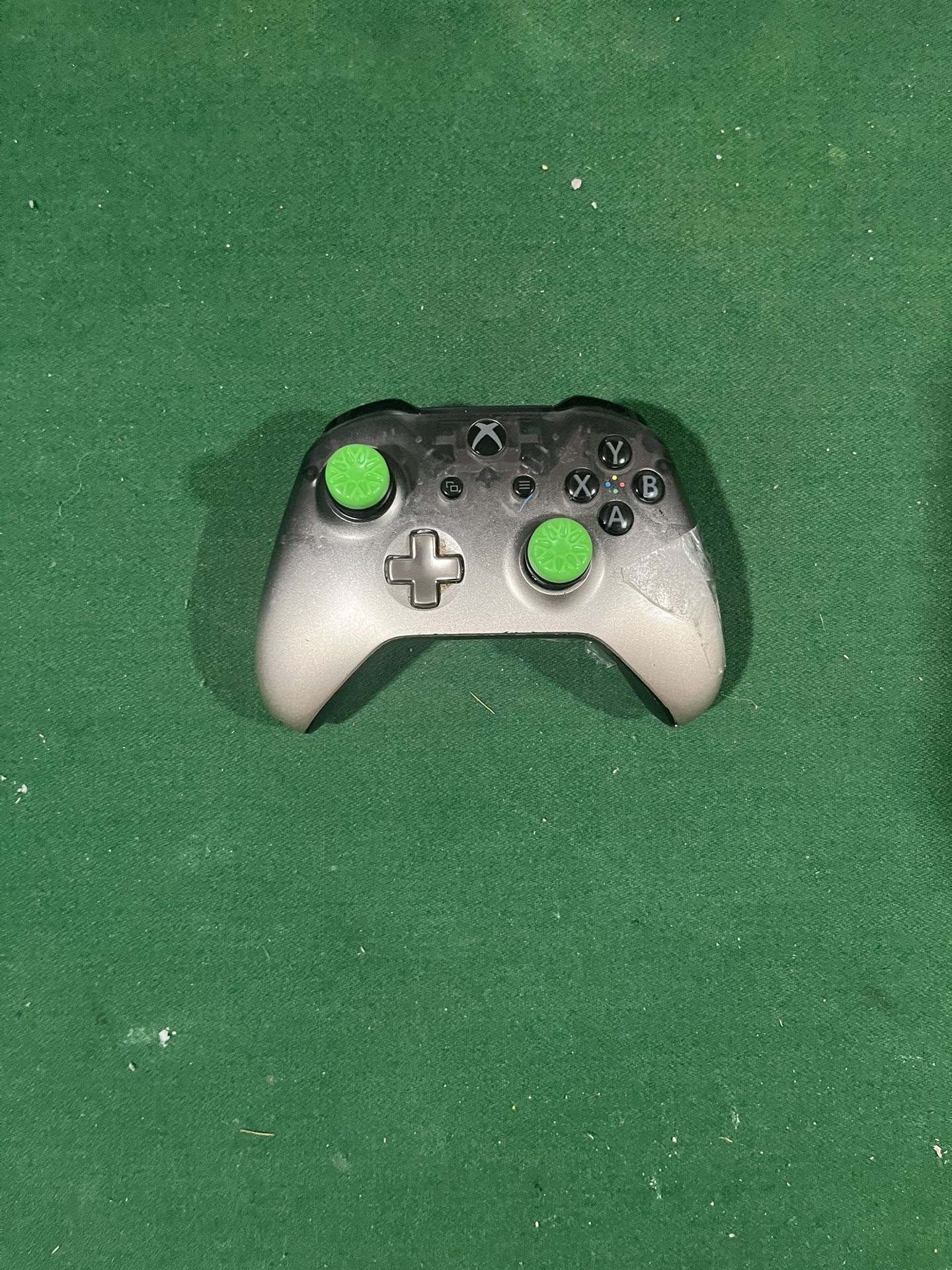 Xbox One Controller w/ StickGrips