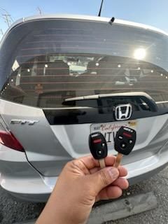 Car Keys N Remotes/ Llaves Con Control