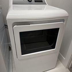 GE Smart Dryer – Steam + Wrinkle Care