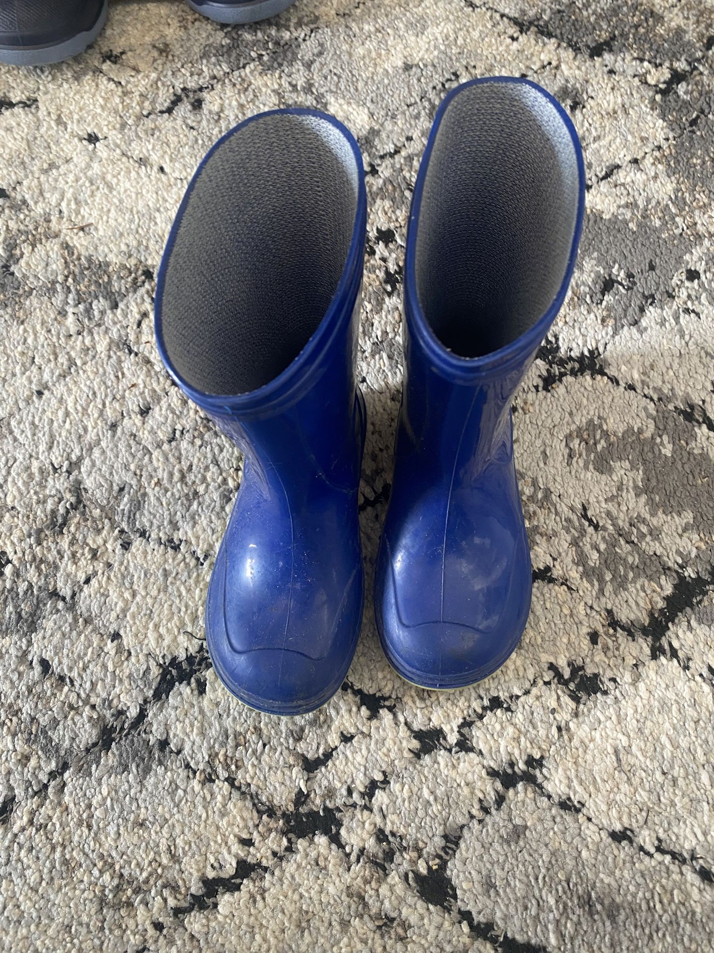 Rain Boots Kid Size 9