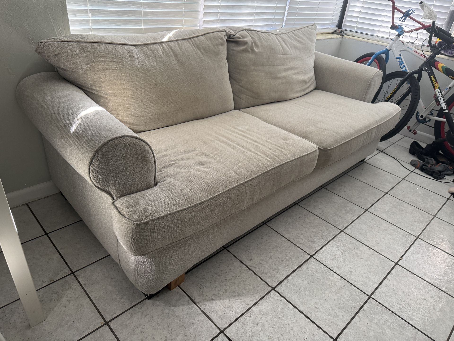 Beautiful Beige Fabric Couch Sleeper  Sofa With Pullout Mattress