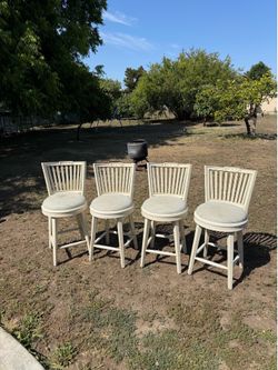 360° Swivel Modern Bar Stool Set of 4