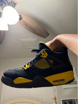 Jordan 4 Thunder Black / Yellow Mens 6.5y Women’s 8.5