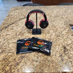 Wicked cushion, headband and earpads.