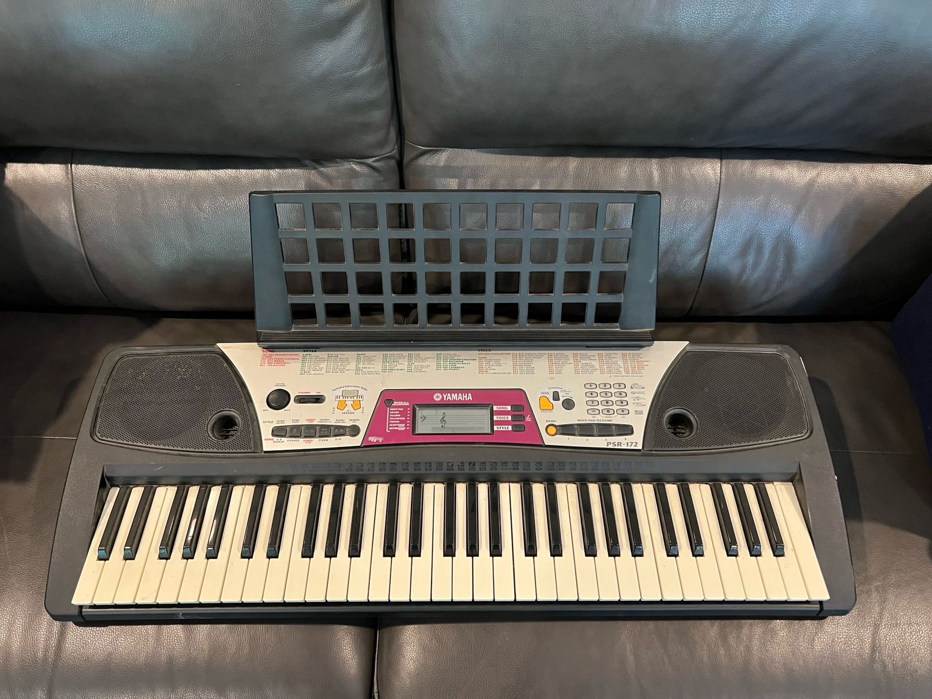 Yamaha Electric Keyboard PSR-172