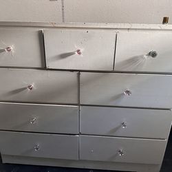 8  Drawer Dresser