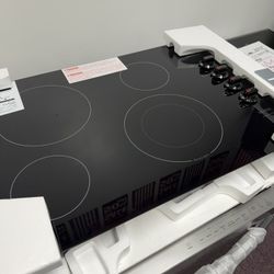 30 in. Electric Cooktop in Black with 4 Burner Elements, including Q il Burner & Ceramic Glass Surface