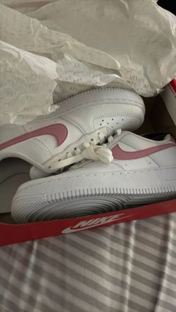 White Air Force Nike