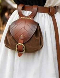 Medieval Leather Leaf Belt Pouch