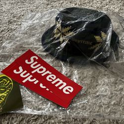 Supreme Bucket Hat 