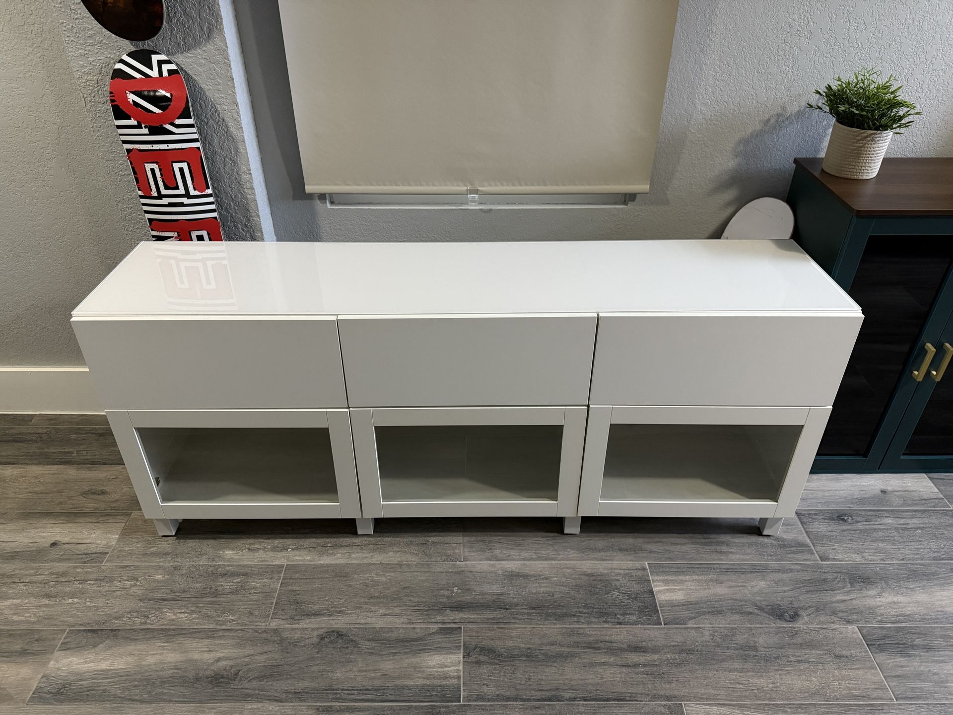 TV Console