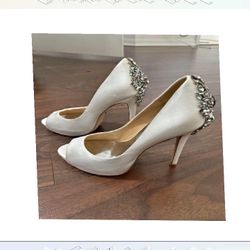 offer past Party Fashion Glow with Classy and Contemporary Styles