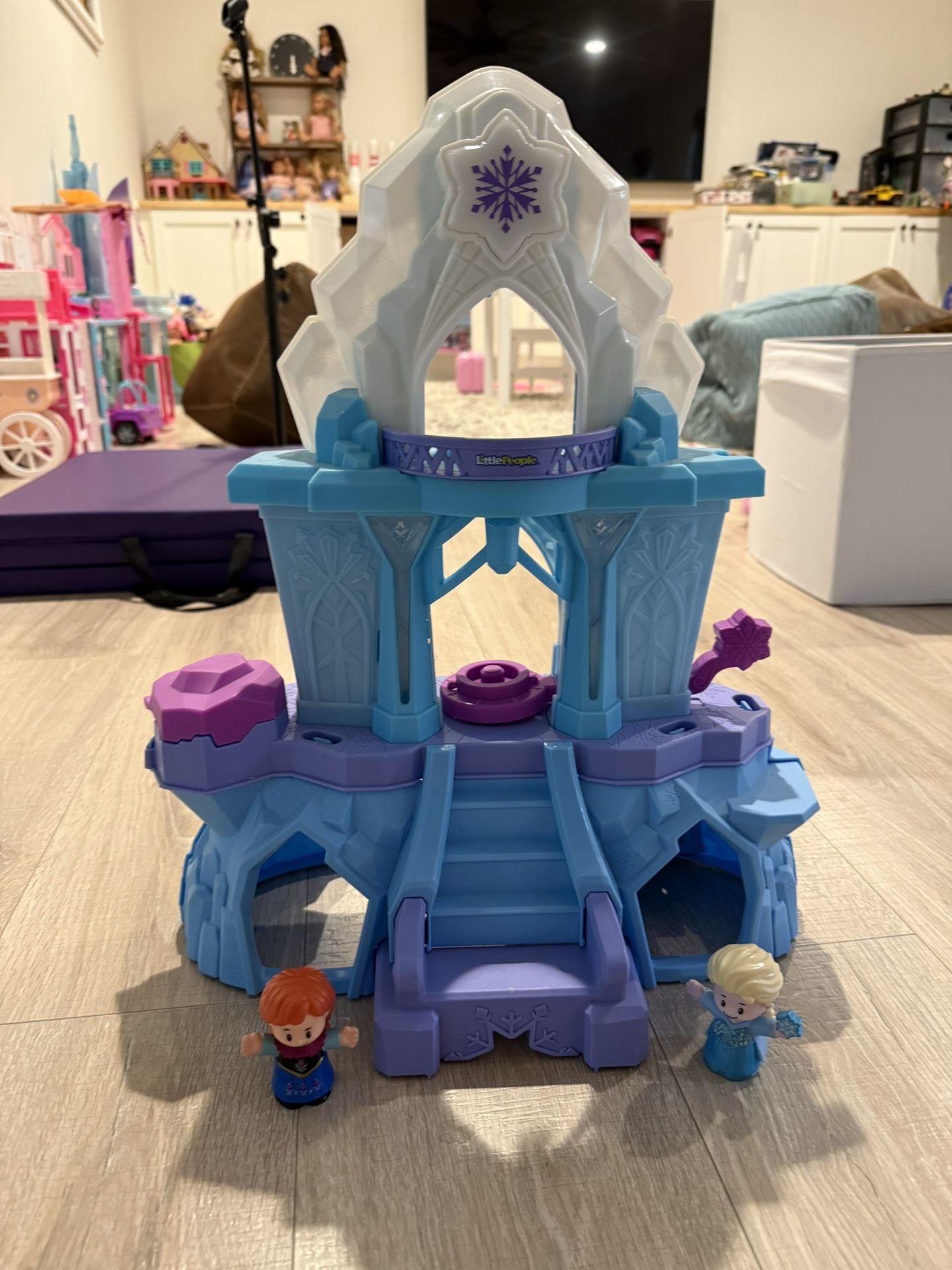Little People Frozen Castle