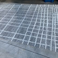12 x 9 White & Grey Authentic Wool Rug