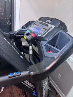 Nautilus T618 Treadmill - Like New (Verified NOT Part of Recall)