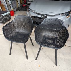 Lotus Outdoor Modern Polypropelene Plastic Dining Chairs (Set of 2), Black