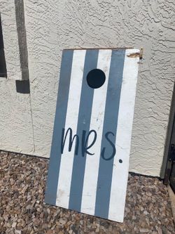 Mr. And Mrs. Cornhole