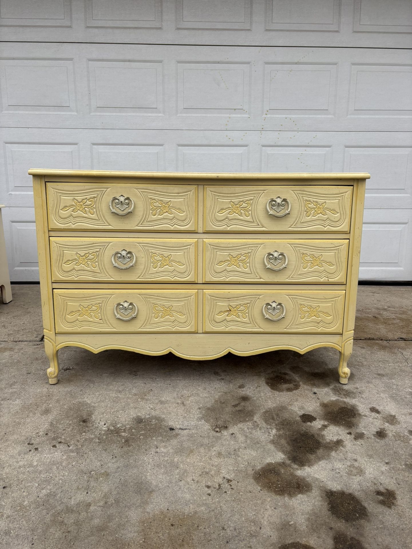 ‼️3 DRAWER DRESSER‼️FOR SALE 200$ OR BEST OFFER‼️GREAT CONDITION🚚DELIVERY AVAILABLE🚚