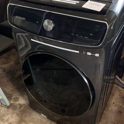 Washer - SAMSUNG High-Efficiency Front-Loading Smart Washing Machine