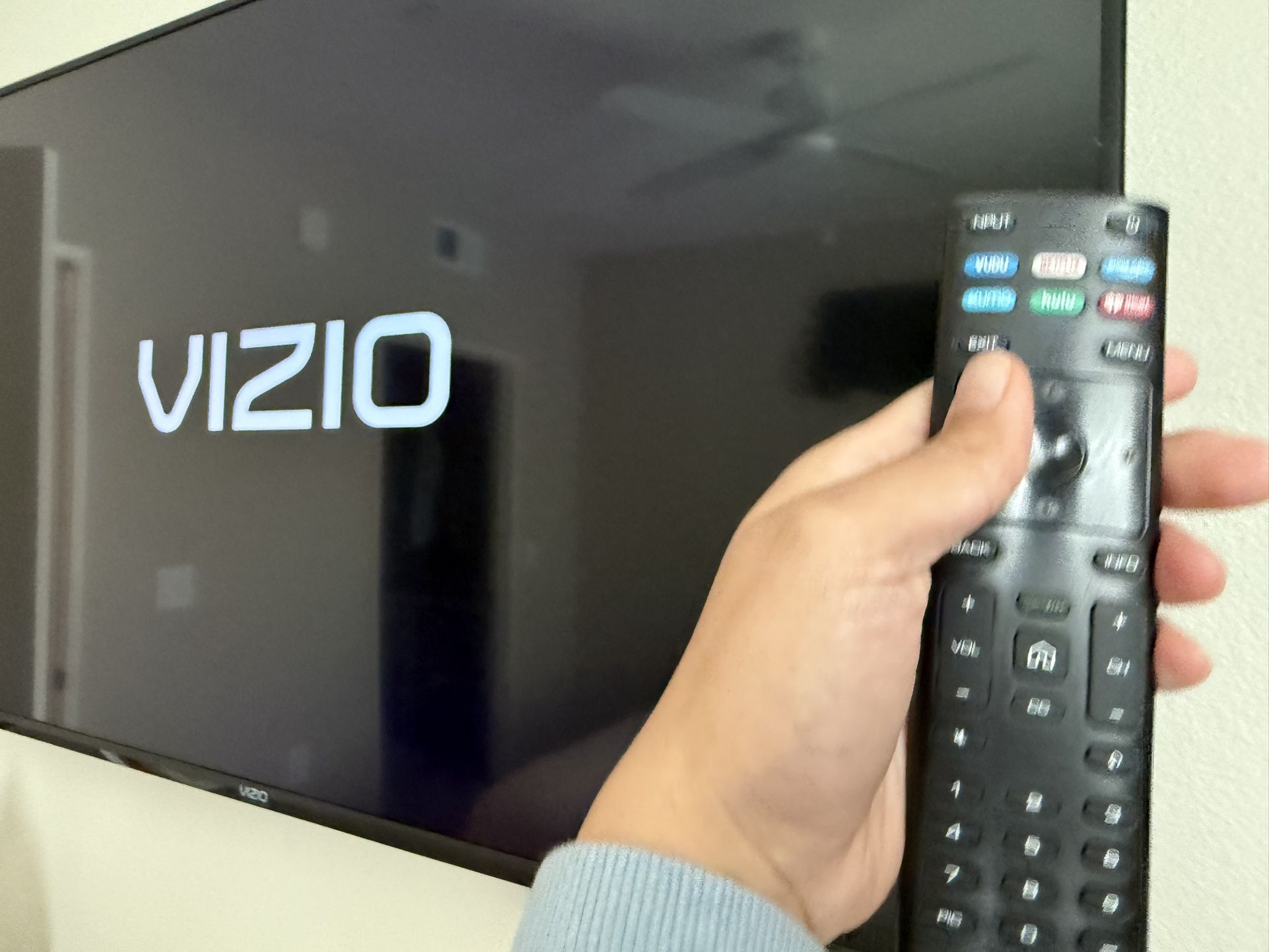 50 Inch Vizio Tv. MOVING SALE - OBO
