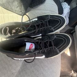 Vans black hi top shoes size 10 mens