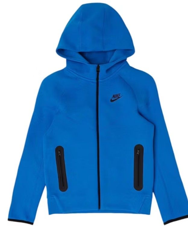Nike Tech