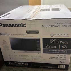 Panasonic Stainless Steel Countertop Microwave Oven Model NN-SN975S New