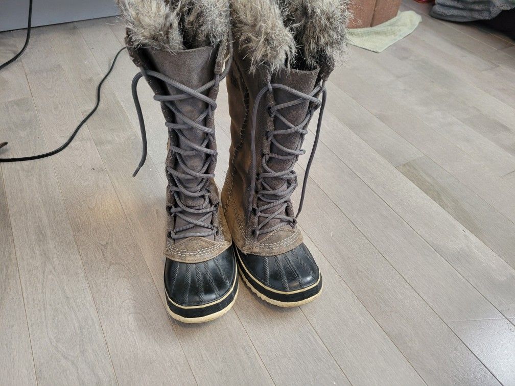 Sorel Waterbroof Boots Women's Size 5