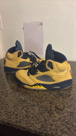 Michigan jordan 5s