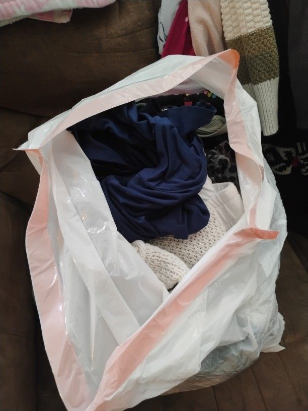 Woman's Clothing Small And Medium Pants Shorts Cardigans And More !!!