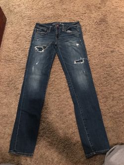 Distressed American eagle jeans size 6