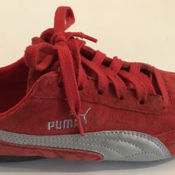 SIX PAIR of PUMA "BOBCAT" SNEAKERS ..... WOMEN'S SIZE 8M ..... CONDITION is "NEW"