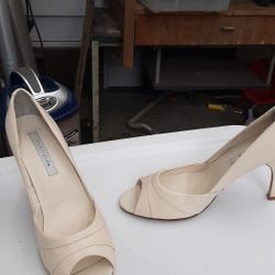 Women's high heel shoes