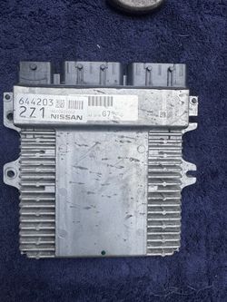 Nissan ECU Engine Control Unit NEC040-002