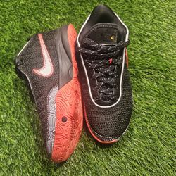 4y Youth Basketball Shoes 